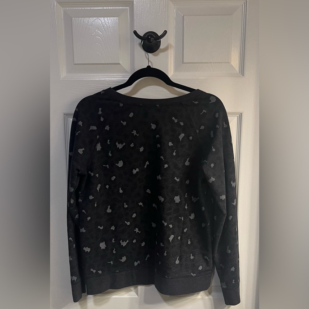Old Navy Black and Grey Leopard Crew Neck Sweatshirt